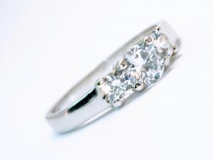 zásnubní prsten 75